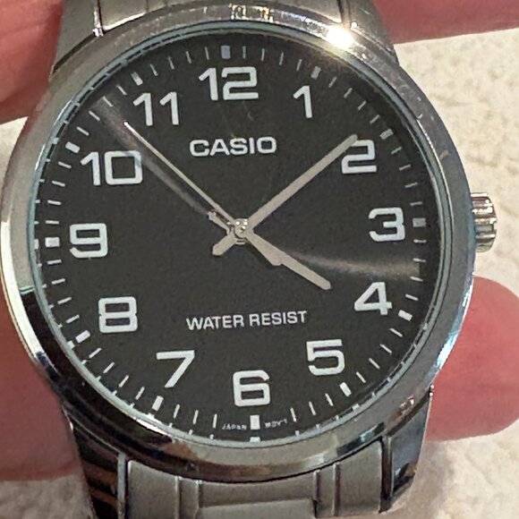 Casio TP-V001D-Men's Standard Stainless Steel Easy Reader Black Dial Watch Mint - Picture 6 of 7